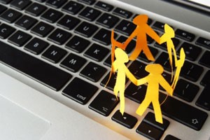 Social Media Quick Tip: 5 Ways to Engage Your Community via Facebook