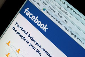 Social Media Quick Tip: Understand Facebook's Private Messaging & Admin Access Changes