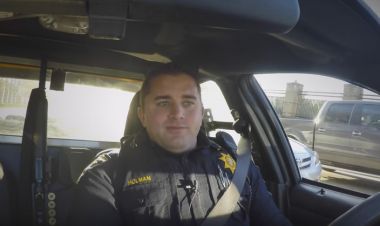 Police Officer Makes A Difference For An Addicted Homeless Man