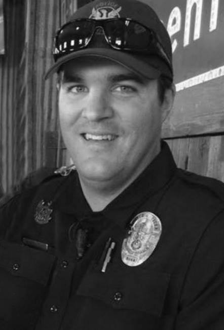 Phoenix Officer Dies From Shooting