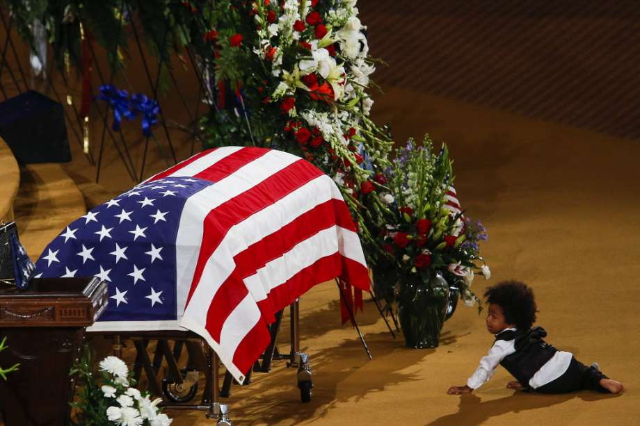 Heartbreaking Photo Captures The Loss Of A Hero