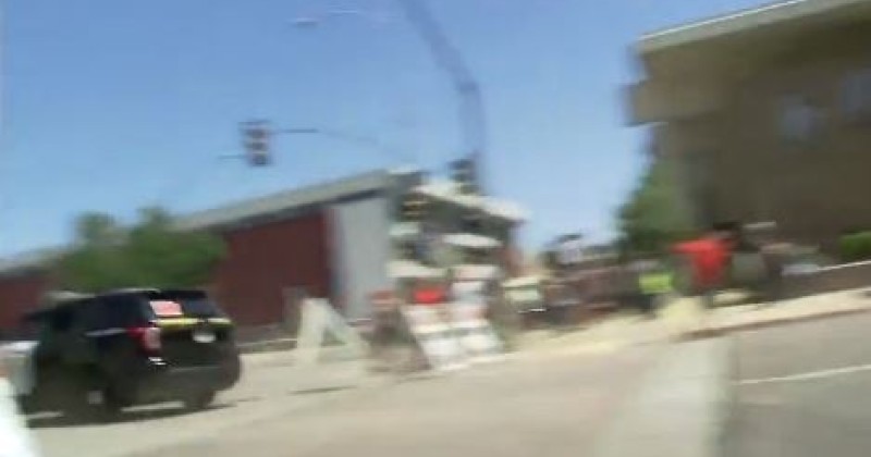Trump’s Motorcade Destroys Police Barricade