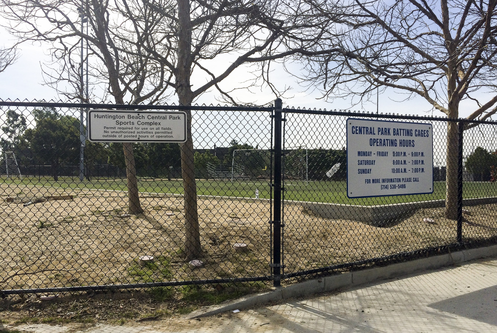 Police Kill Man Chasing Others With Bat At Sports Complex