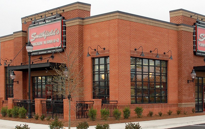 Restaurant Employees Sing “F— The Police” As Cops Dined