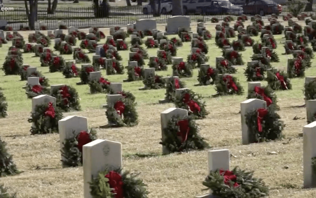 wreaths-across-america-honors-veterans-law-officer